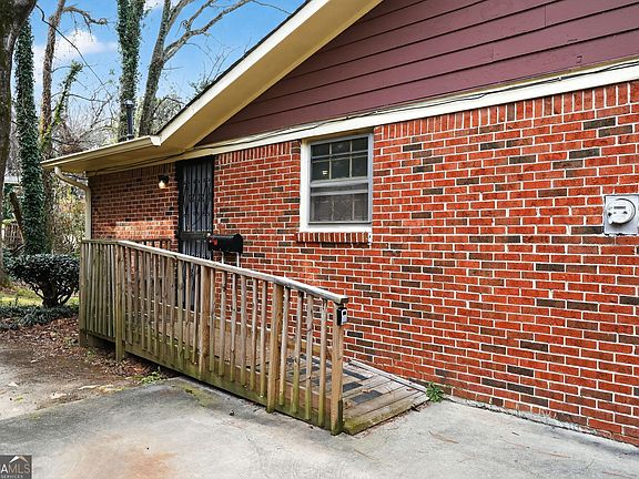 3rd image of 4054 Princeton Lakes Way SW