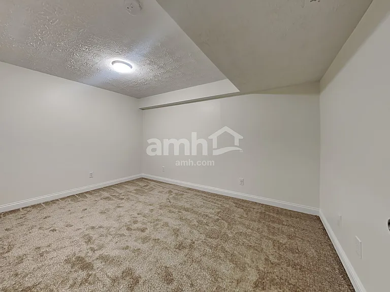 10323 Savannah Ct — Photo 21