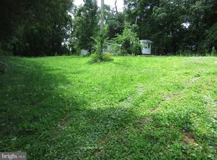 1586 Trolley Rd, Hanover, PA 17331