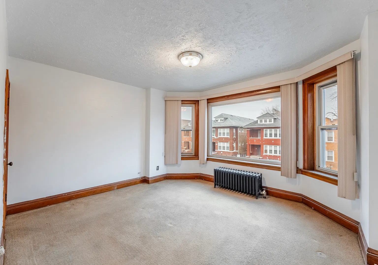 2 bed, $1,400 — Photo 4