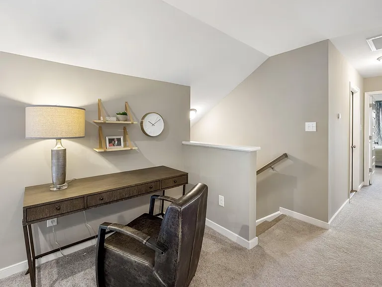 7160 Sandler Dr — Photo 11