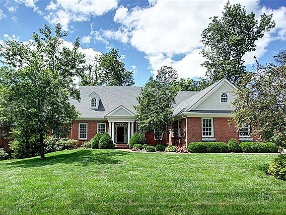 2nd image of 1441 Spring Falls Cir