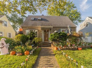 75 Peninsula Boulevard, Valley Stream, NY 11581