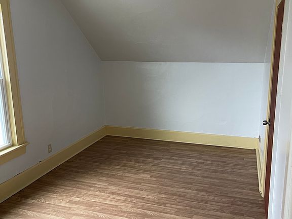 3rd image of 2114 Carmel Ave #2