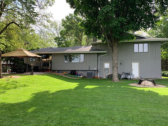 4th image of 1626 S 126th St