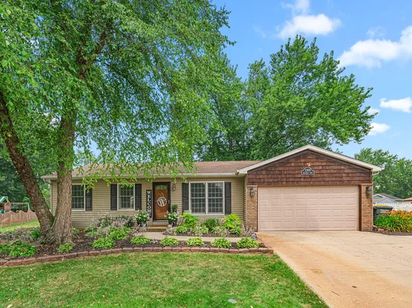 2305 Hollandale Dr, Valparaiso, IN 46383