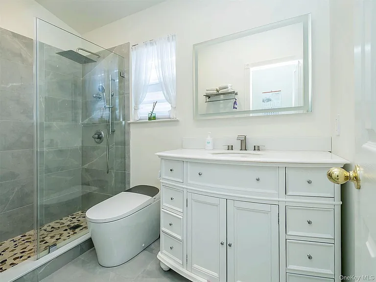37 Dunwood Rd #B — Photo 24