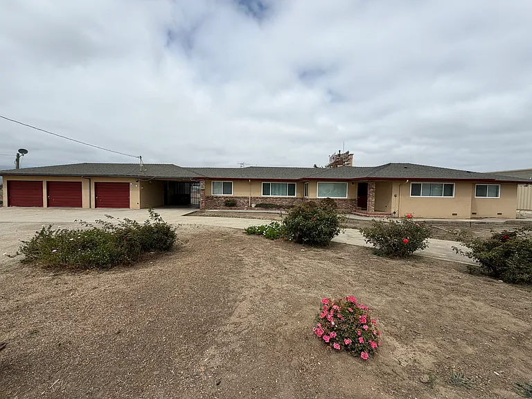 355 Nestles Rd — Photo 1