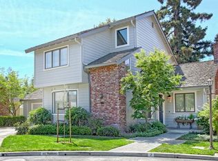 7 Chateau Dr, Menlo Park, CA 94025