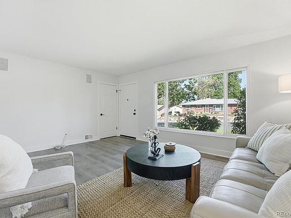 5th image of 2814 S Winona Court