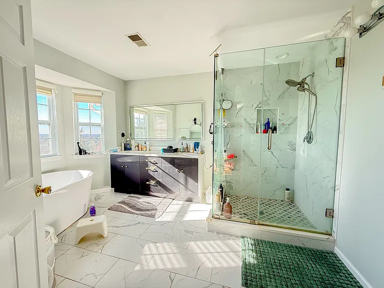 3003 King Ct — Photo 9