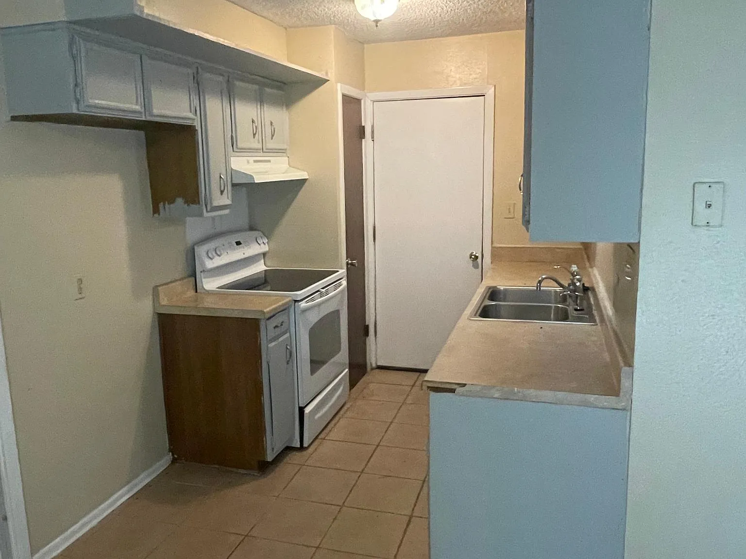 3 bed, 1225 sqft, $1,400 — Photo 4