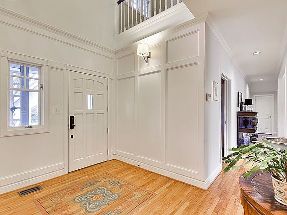 4th image of 11613 Luvie Ct