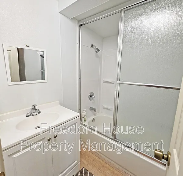 6901 N Mountain Vw #1 — Photo 22