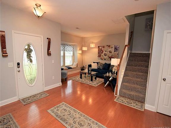 4th image of 7703 Brookwood Valley Ln