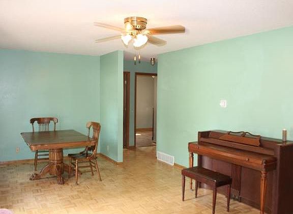 5th image of 14724 Bellaire Ave