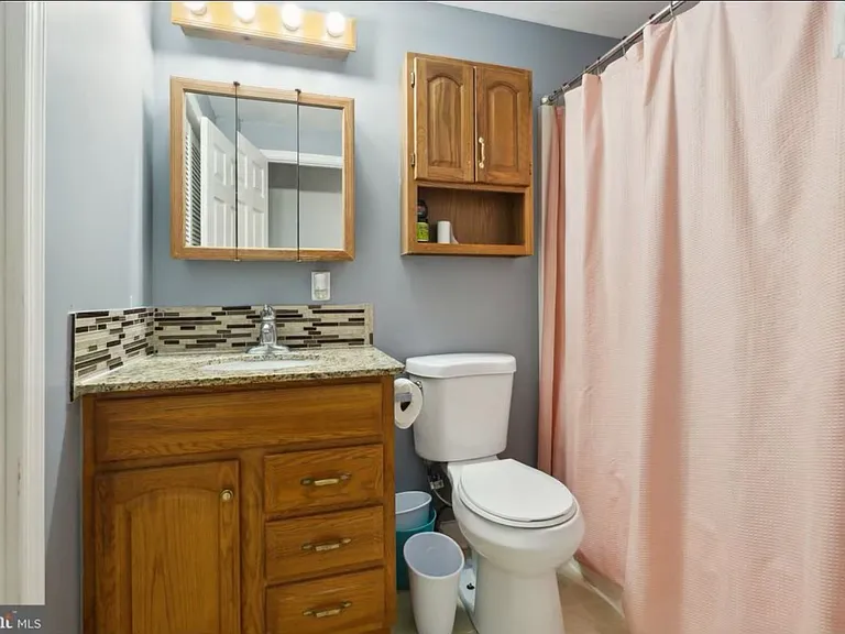 5083 Macnamara Dr — Photo 11