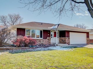5075 Steeple Dr, Greendale, WI 53129