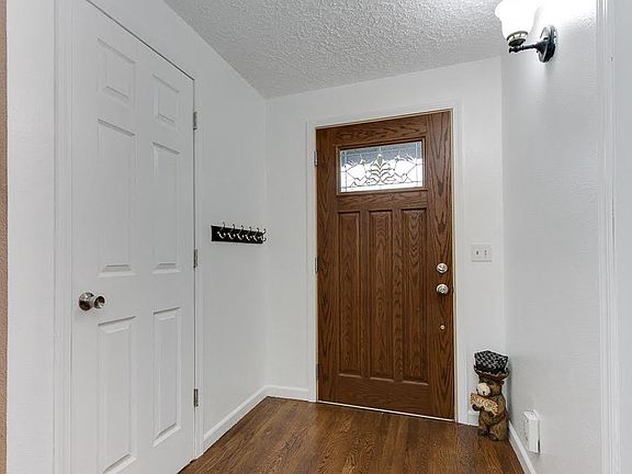 2nd image of 10005 NE 15th St