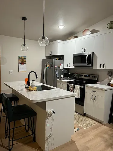 900 Ruud Ln Photo 1