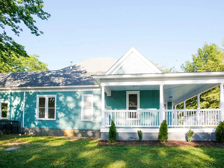 2324 W Daisy L Gatson Bates Dr #2 — Photo 15