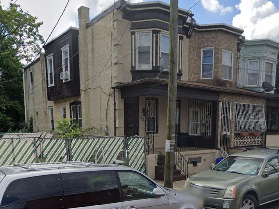 2nd image of 822 N Front St
