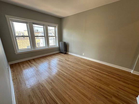 2nd image of 4904-08 N Saint Louis Ave #3N
