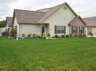 1104 Timberwood Dr, Beaver Falls, PA