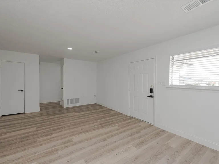713 Sun Valley Dr — Photo 11