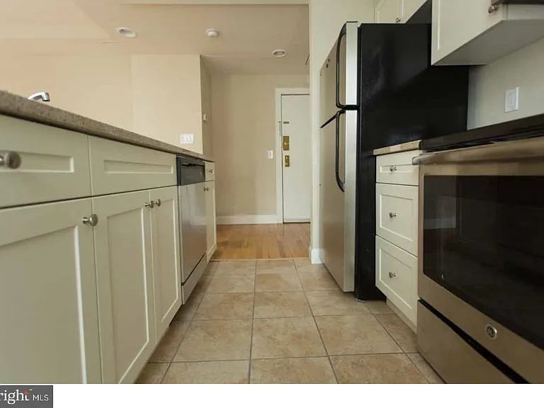 1100 Spruce St #2A — Photo 10