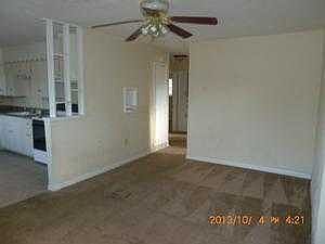 2nd image of 404 NW Mission Blvd