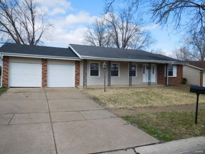 12040 Kingshead Dr, Florissant, MO, 63033
