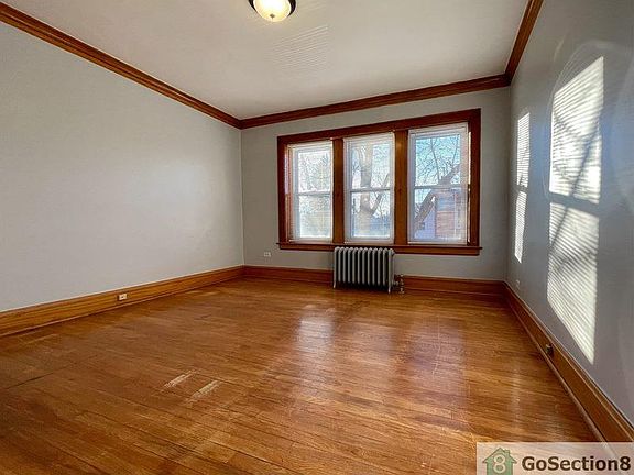 5th image of 3325 N Lamon Ave #2