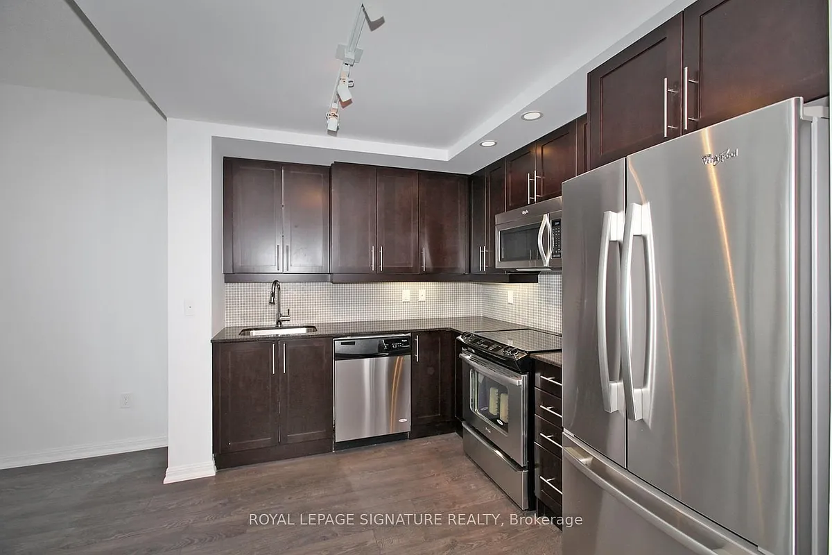 Building Photo - 85 E Liberty St #2105