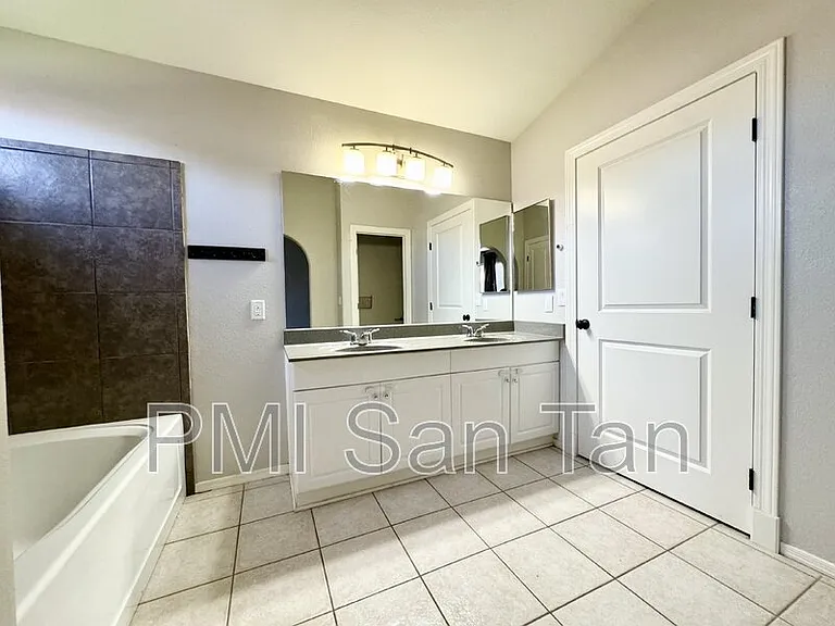 2530 E Jasper Dr — Photo 19