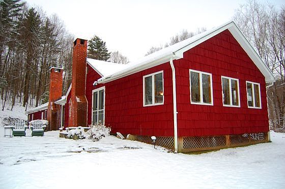 Minutes to Berkshire Skiing