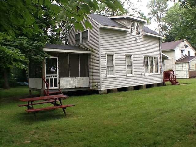 2nd image of 751 Sandy Ave