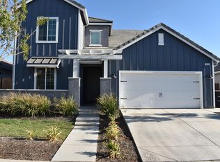 610 Wood Crest Ave, Madera, CA 93636