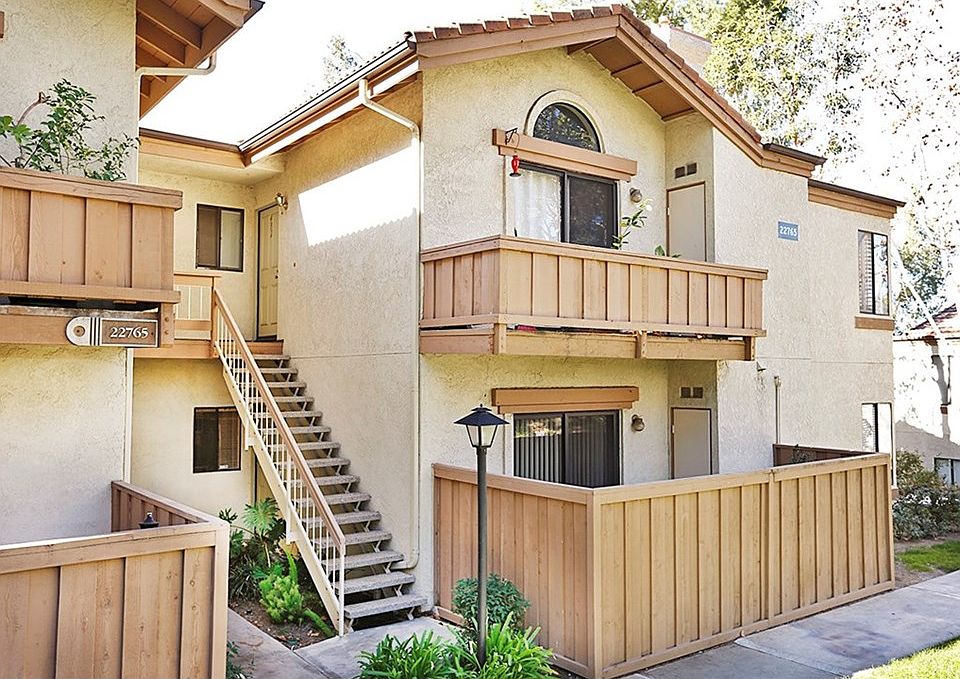 1st image of 22765 Lakeway Dr Unit 431