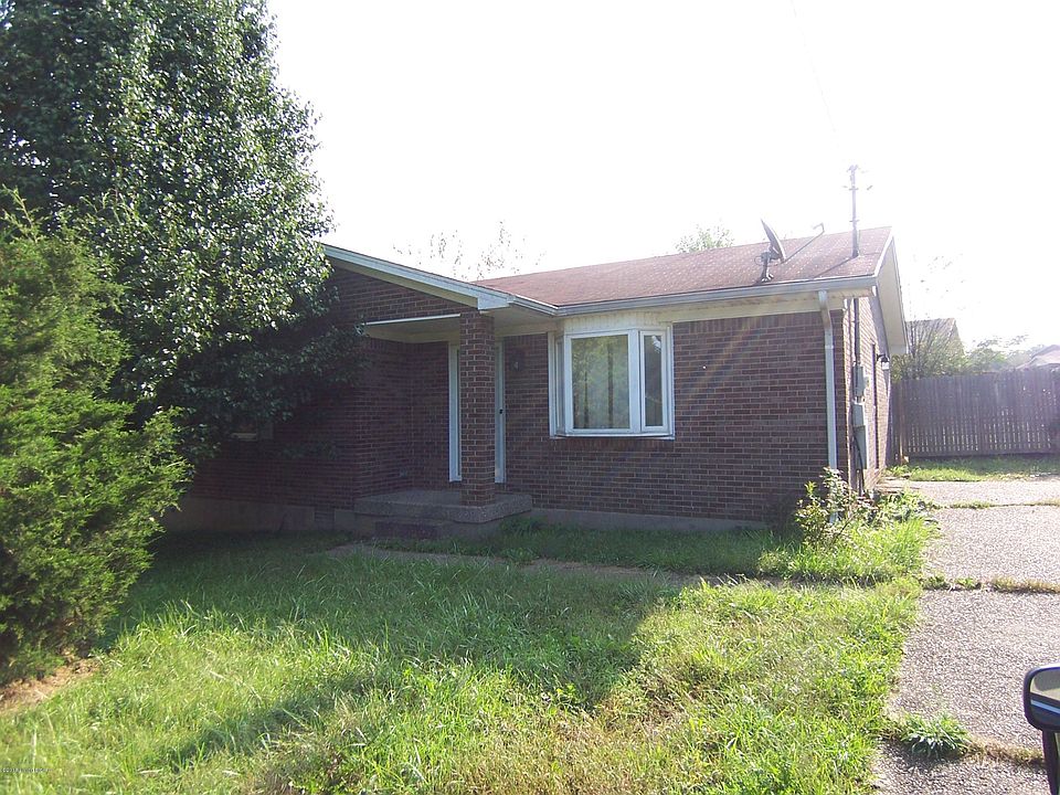 2nd image of 234 Hill St