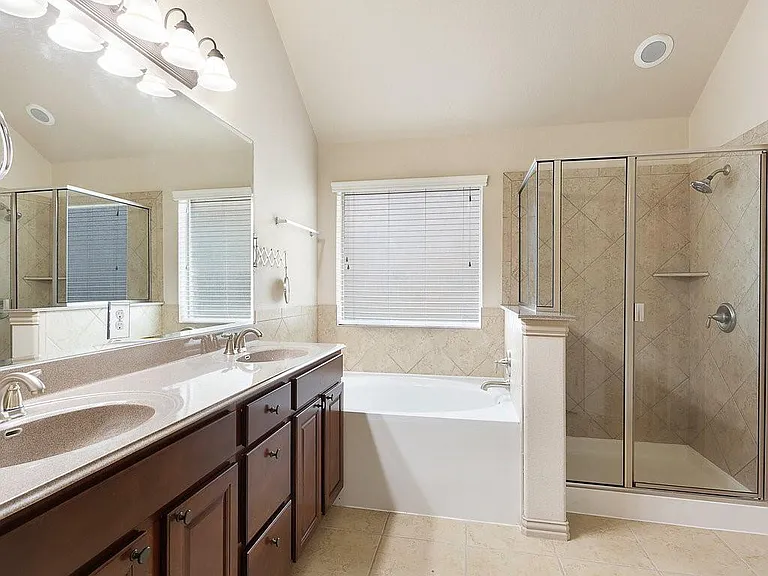 521 Walsh Hill Trl — Photo 15