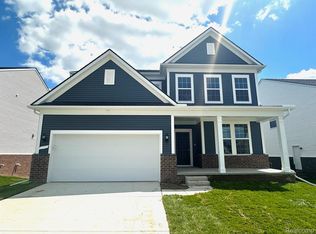 849 Kuss Dr, Saline, MI 48176
