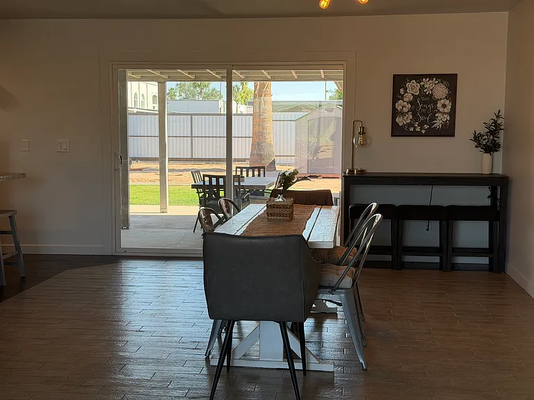 135 E Ellis Dr — Photo 11
