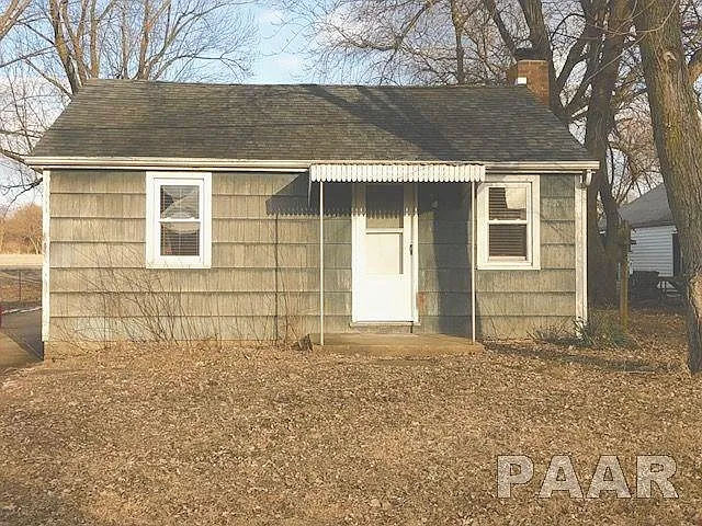 1126 Sunset Dr photo 1