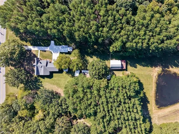 1036 Cunningham Rd, Thomasville, NC 27360