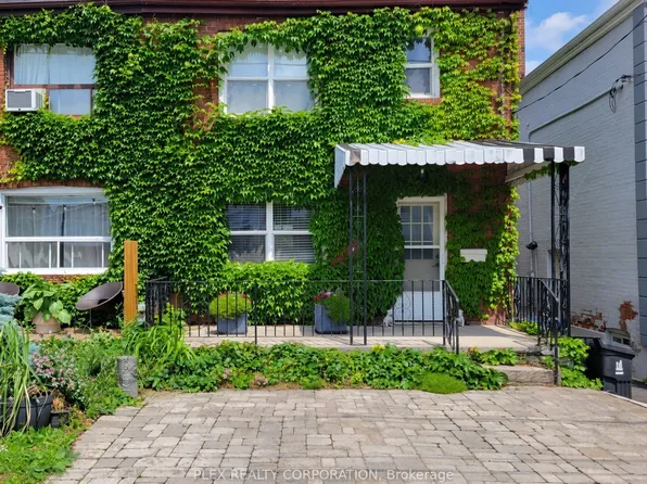 357 Victoria Park Ave, Toronto, ON M4E 3S9