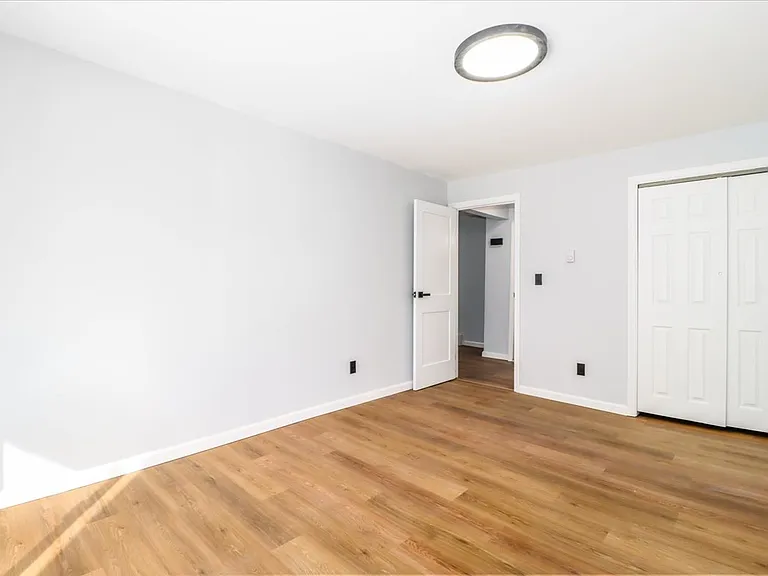 615 Fox Run Ln — Photo 17