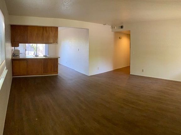 2nd image of 820 Cedar St #C10b6d92c