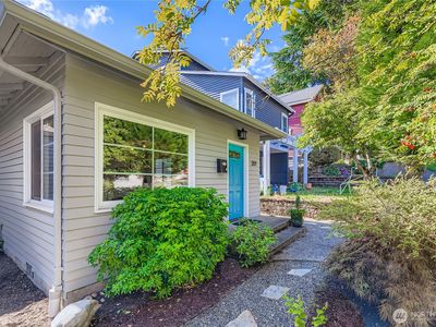 359 N 75th Street, Seattle, WA, 98103