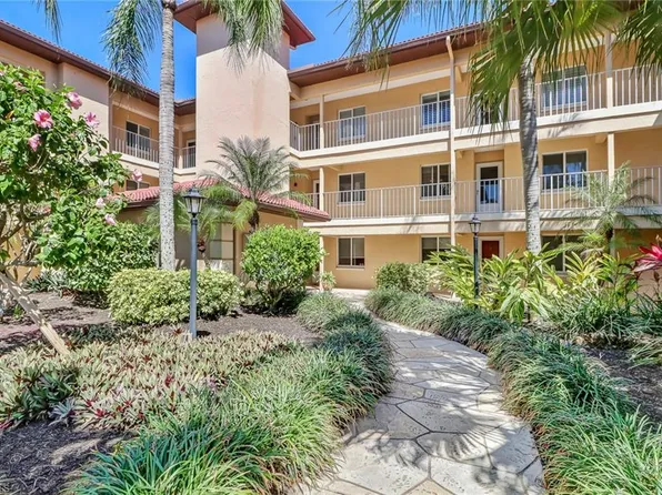 1025 Foxfire LN #110, NAPLES, FL 34104